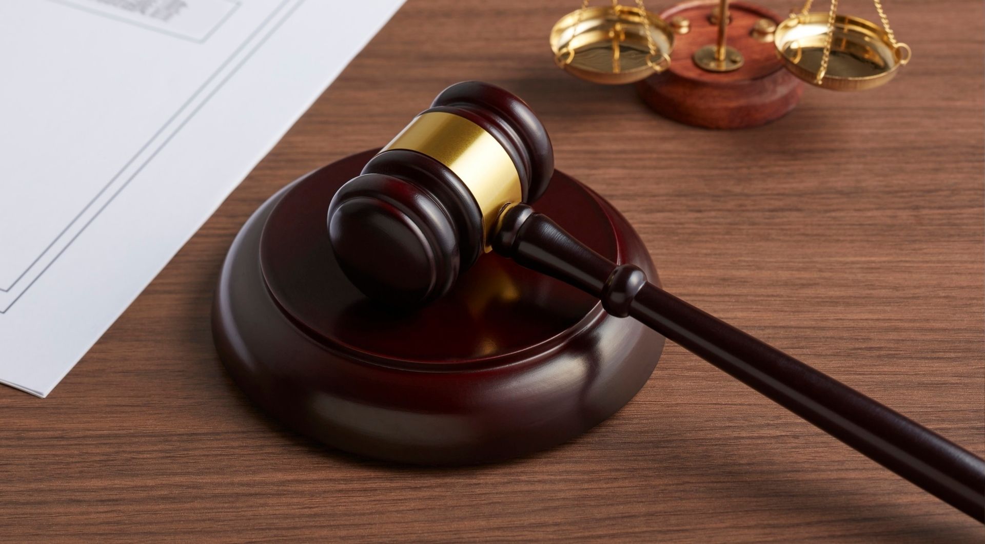 У Дніпрі суд розгляне позов Нікопольського заводу феросплавів на 17,2 млн грн проти компанії Міндіча